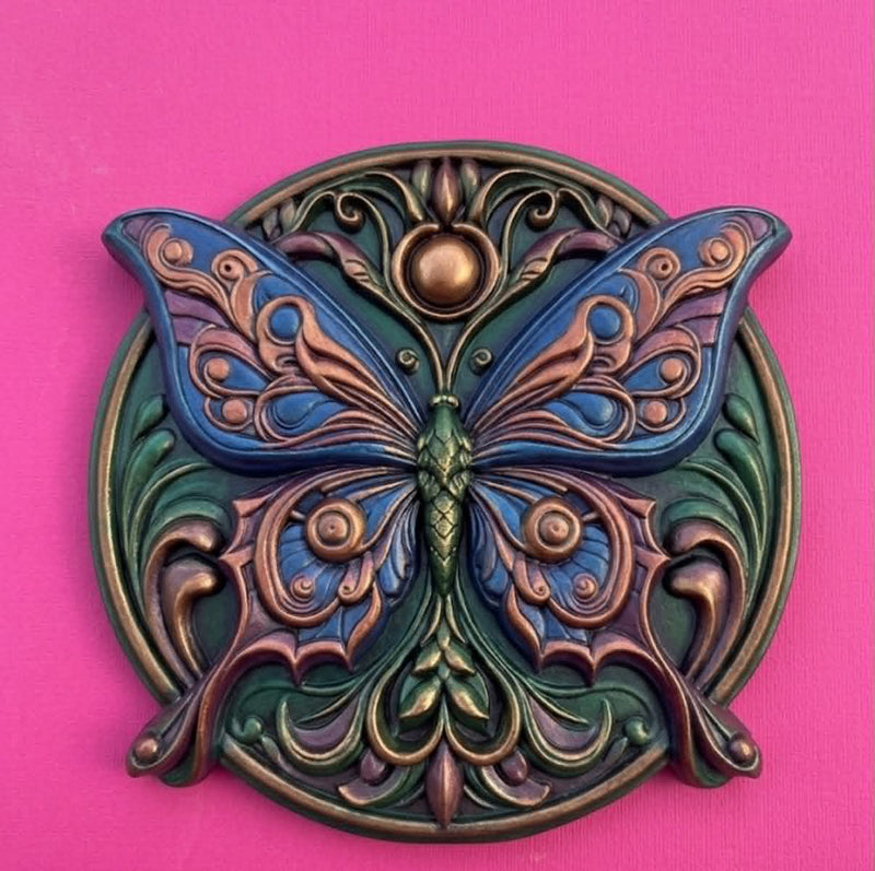 LARGE BUTTERFLY PLAQUE WITH PAINTABLE EASEL KIT