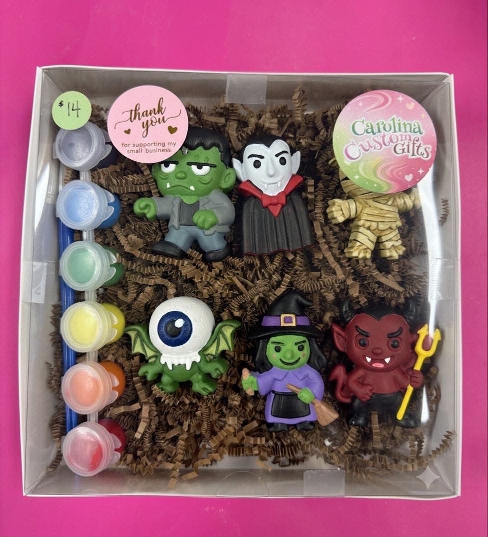 HALLOWEEN MONSTER KIT